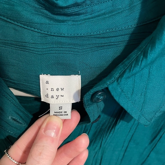 A New Day Teal/Green Button-Down Shirt - Picture 2 of 7